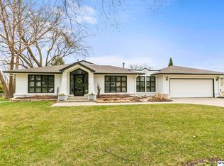 6472 Cuming St, Omaha, NE 68132