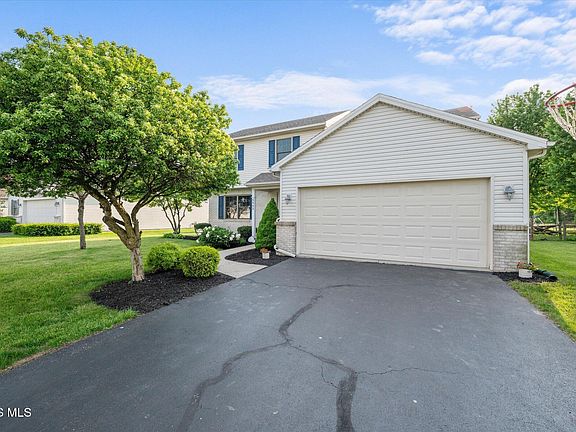 4th image of 6065 Thomasville Ct