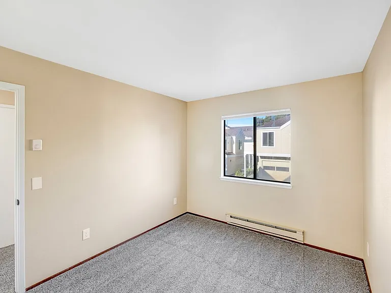 3330 Del Monte Blvd — Photo 35