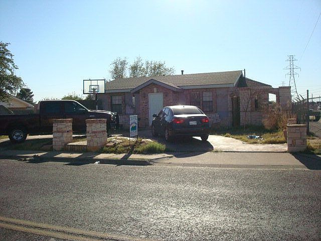1st image of 1915 San Fernando Dr
