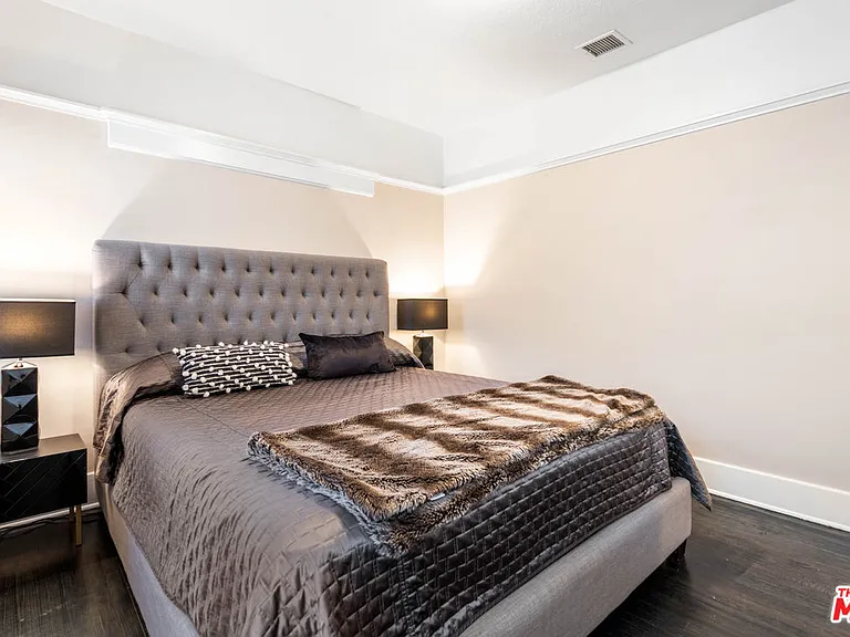 607 N Gramercy Pl — Photo 17