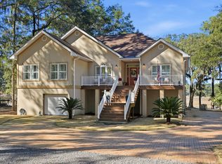 8448 Chisolm Plantation Rd, Edisto Island, SC 29438