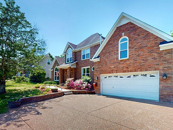 3rd image of 2717 Washington Ln