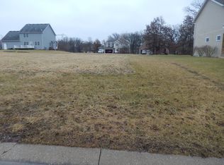 16949 Red Oak Dr, Lowell, IN 46356
