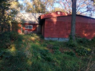 6001 Cooley Lake Rd, Waterford, MI 48327