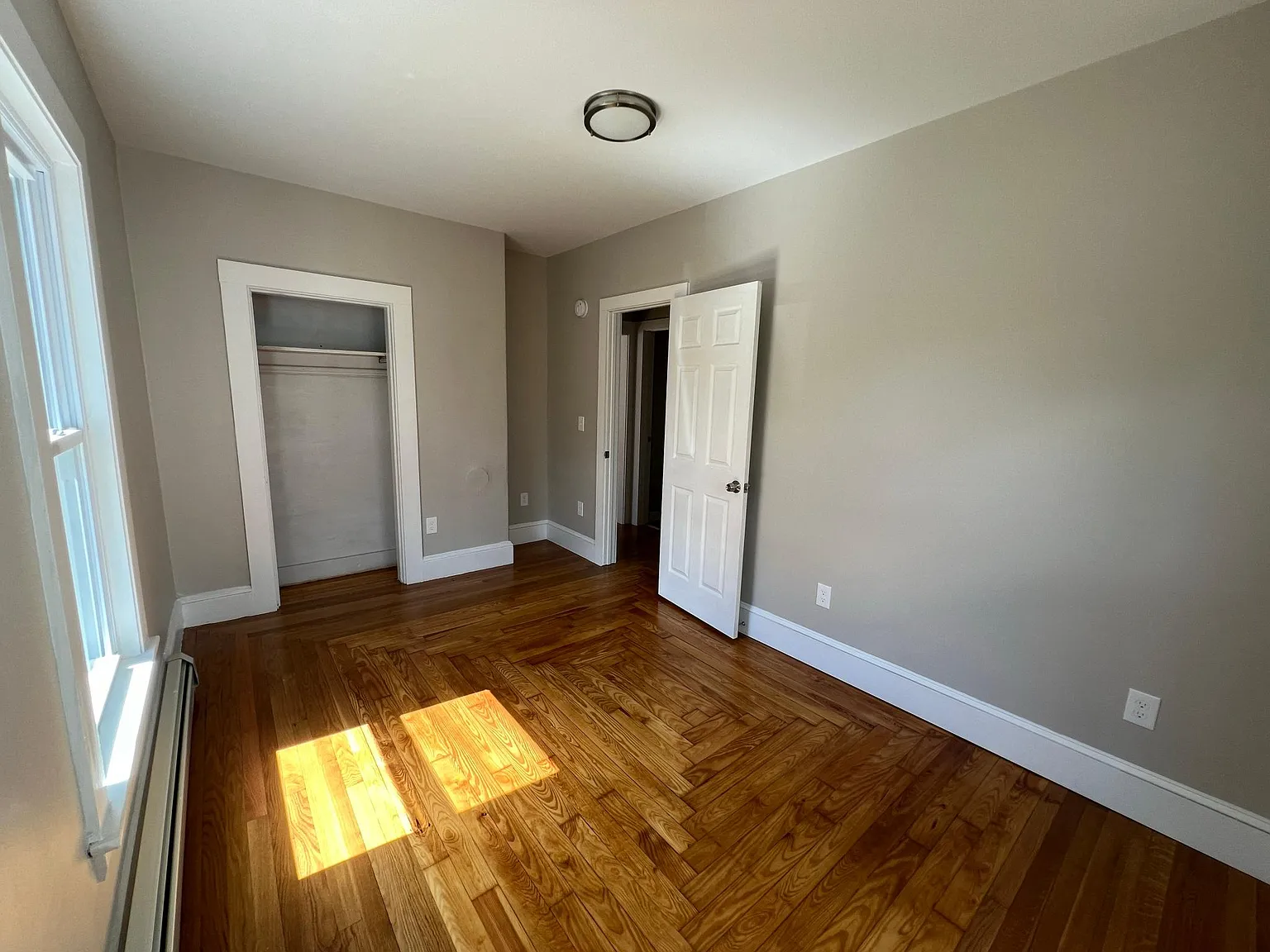 248 Forest St — Photo 4