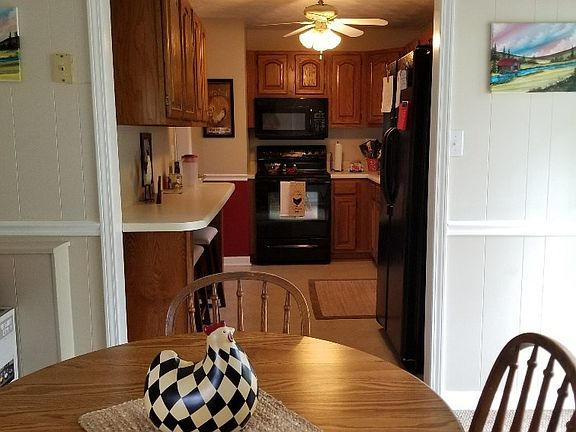 5th image of 517 E Coyner Ave