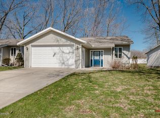 1044 Wildwood Ln, Muskegon, MI 49441
