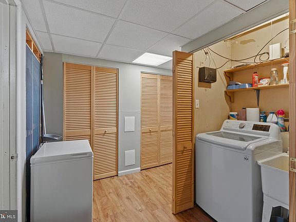 4th image of 7113 Olivia Rd