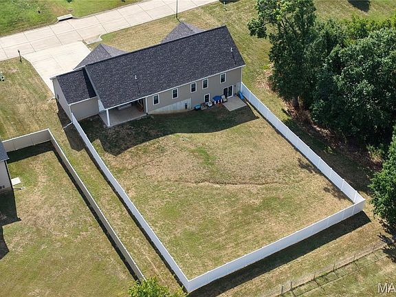 5th image of 509 Oakbluff Ct