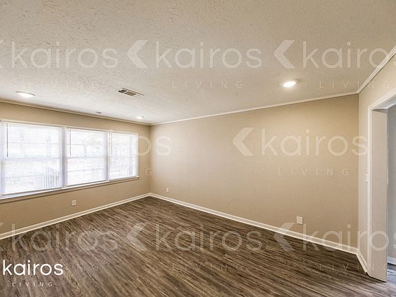 5th image of 3808 37th St E