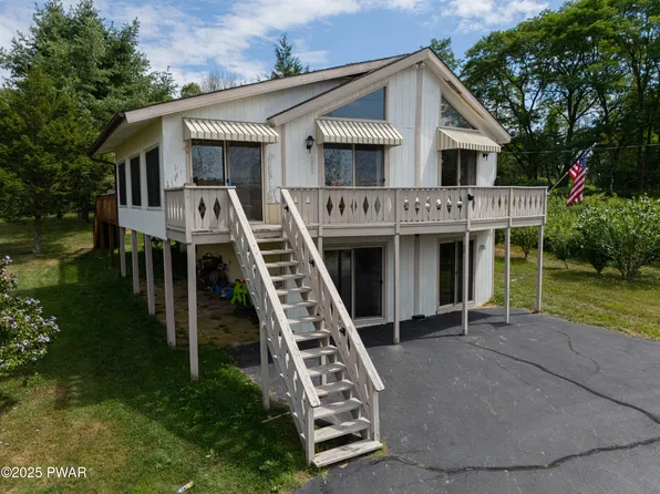 34 Glenwood Ln, Lake Ariel, PA 18436
