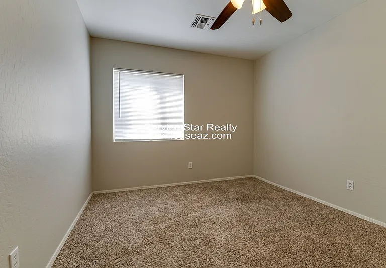 11560 W Cheryl Dr — Photo 18