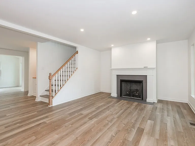 27011 Normandy Rd — Photo 33