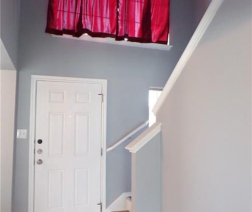 5th image of 2505 Meadow Ln