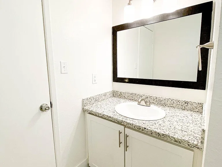 57 Marc — Photo 19