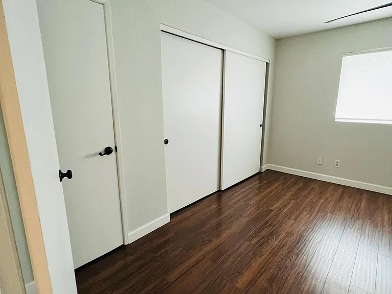 2425 La Brea Ct #2425 — Photo 17