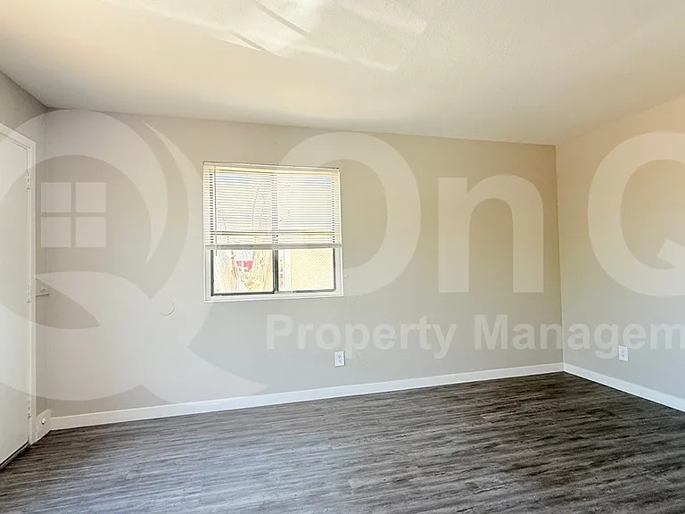 2145 W Mariposa St #201 — Photo 5