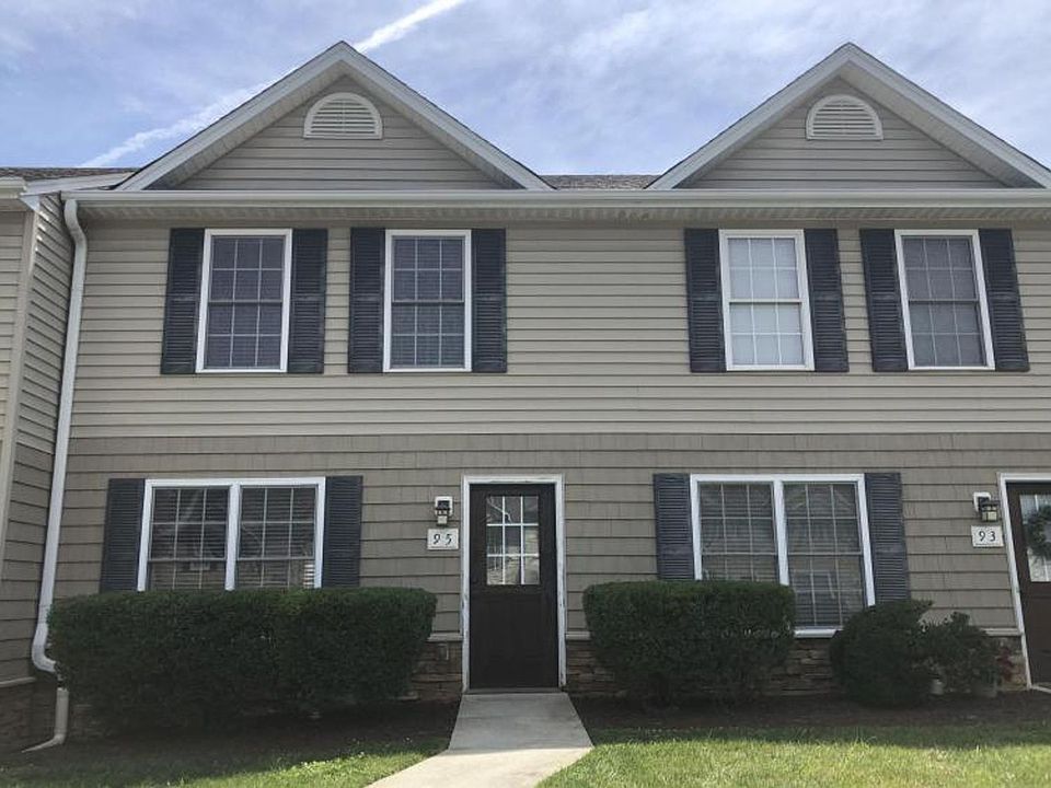 1st image of 18 Lawton Cir #&-95
