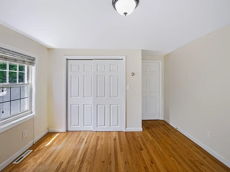 52 Common St #52 — Photo 14