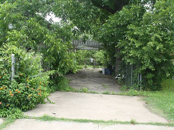 2nd image of 1509 E Leuda St