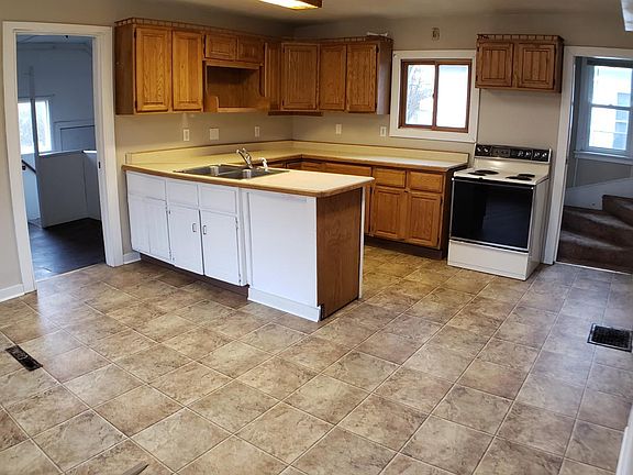 4th image of 378 W 20th St
