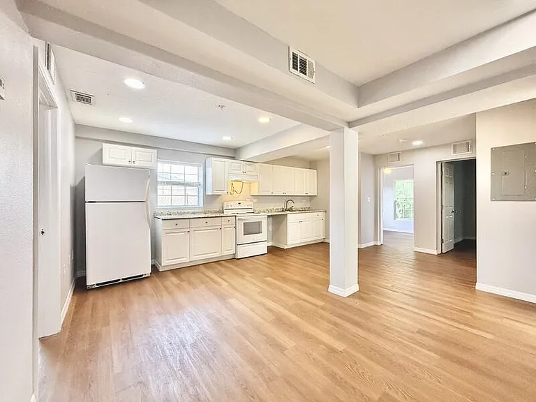 425 F St #2 — Photo 7
