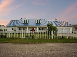 5110 Shorefront Ln, Port Hope, MI 48468