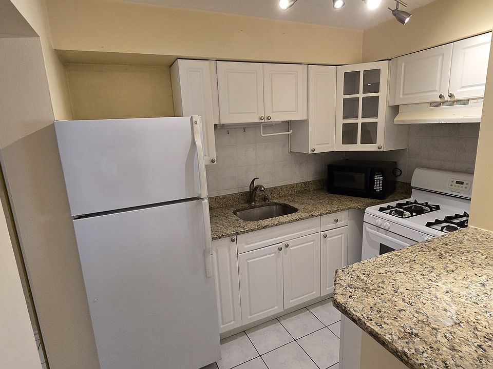 1st image of 4606 River Rd