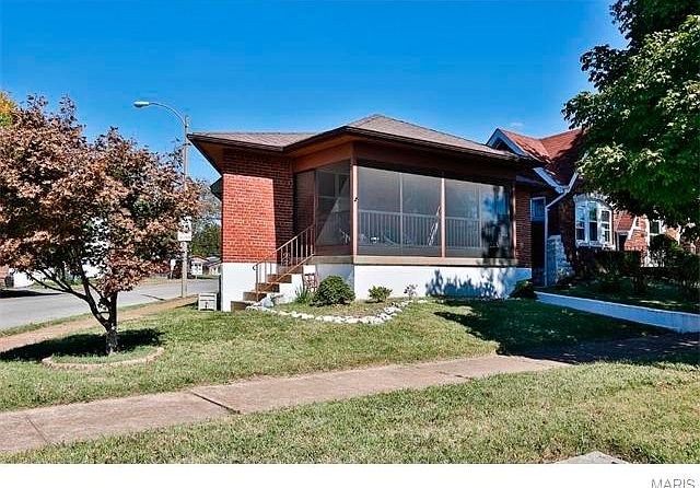 1st image of 5451 Murdoch Ave