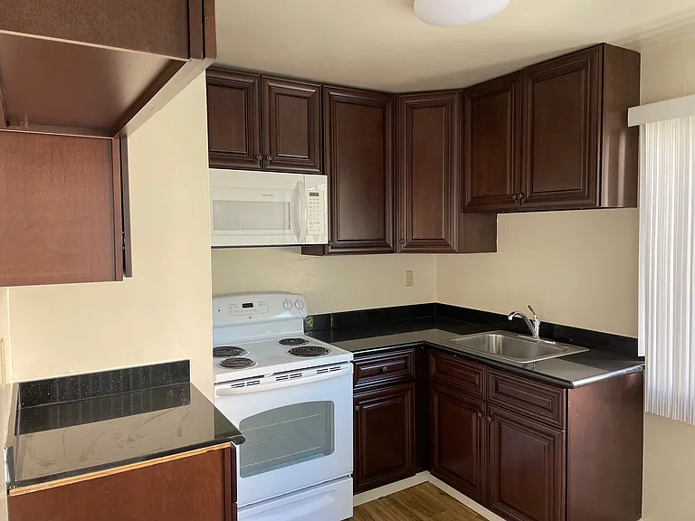 2450 Milvia Street — Photo 11