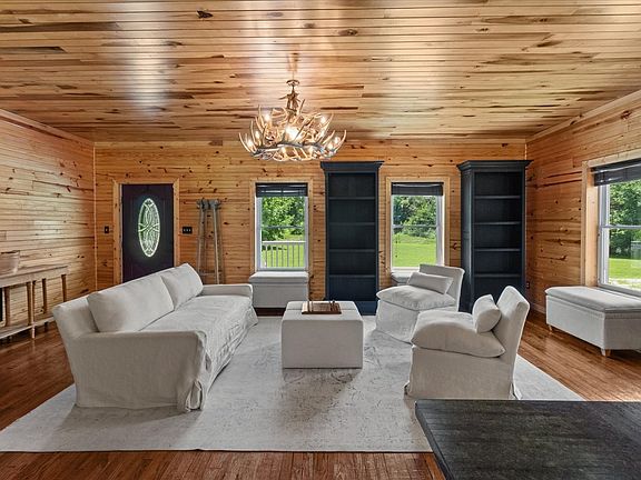 2nd image of 100 Asbury Dr