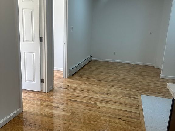 4th image of 99 Moore St APT 4A