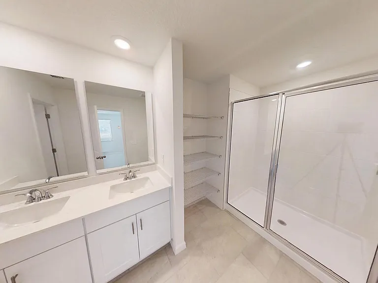 1129 Bradford Park Dr — Photo 12