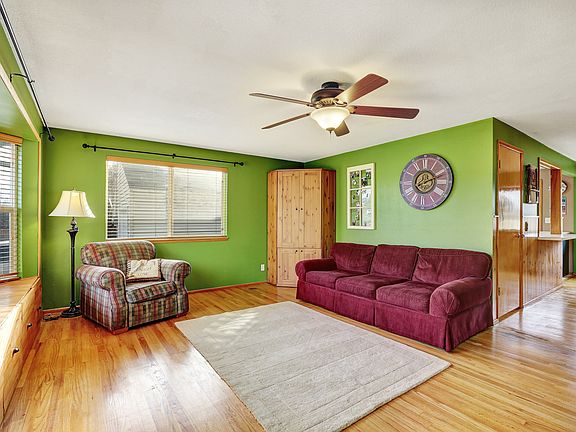 2nd image of 4054 E B St