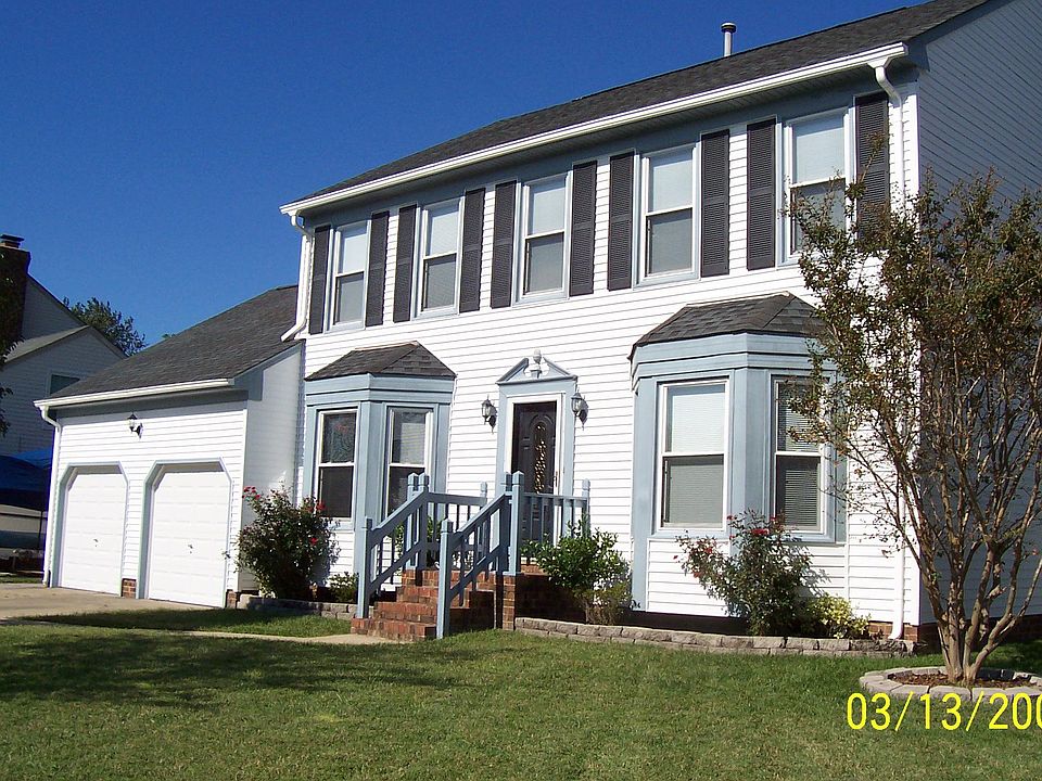 1st image of 3208 Glastonbury Dr