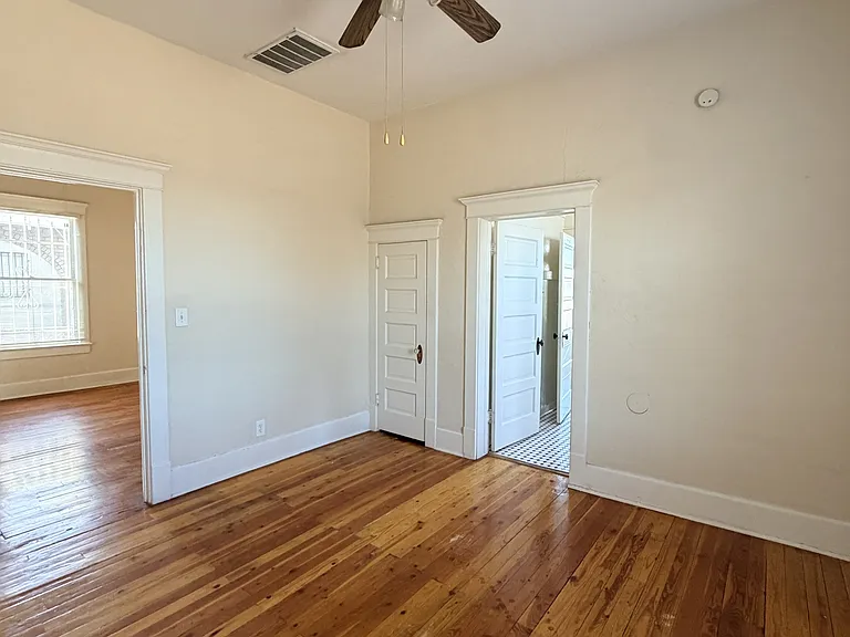 916 N 8th St — Photo 11