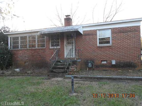 2nd image of 1602 Woodridge Ave