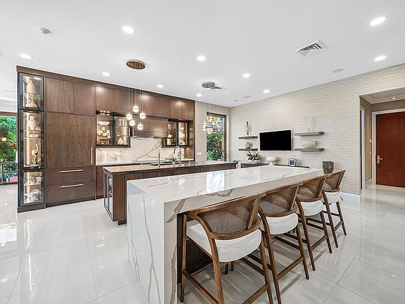 5th image of 18163 SE Ridgeview Drive