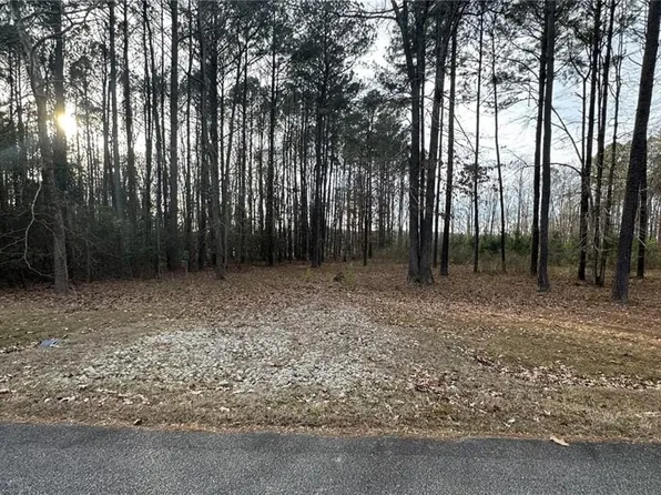 2510 Creekway Dr, Smithfield, VA 23430