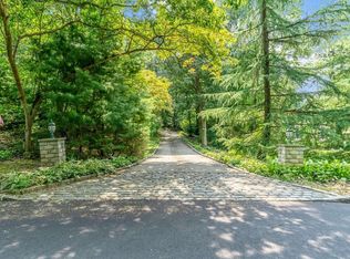 20 The Holw S, East Norwich, NY 11732