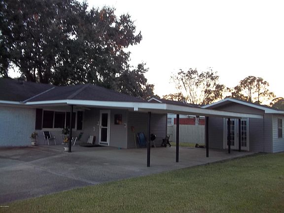 5th image of 2331 Helen St