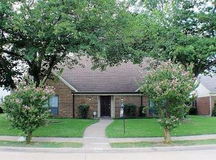 805 Pyramid Dr, Garland, TX 75040