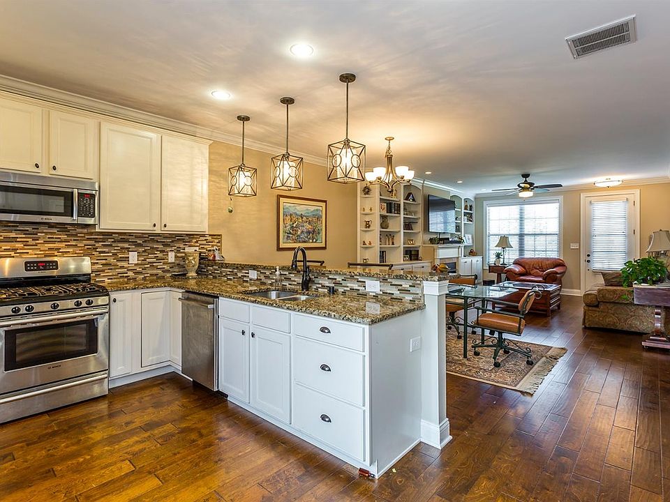 1st image of 3246 Beaumont Centre Cir