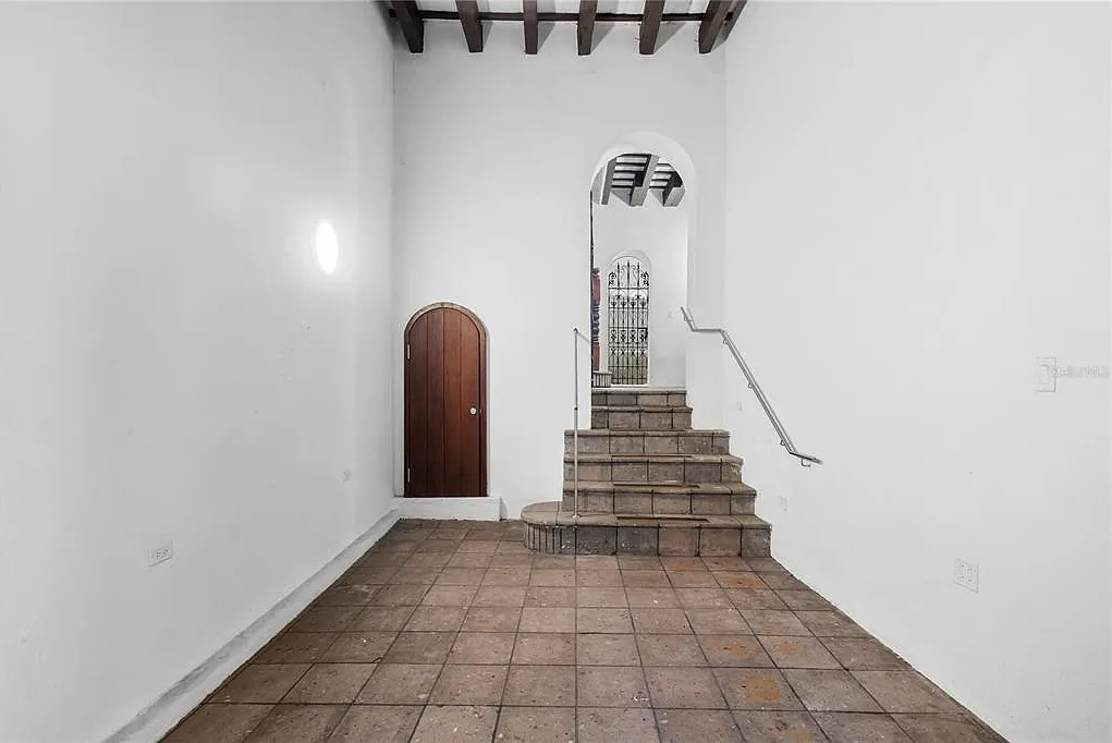 2 bed, 2.0 bath, 1300 sqft, $3,100 — Photo 4