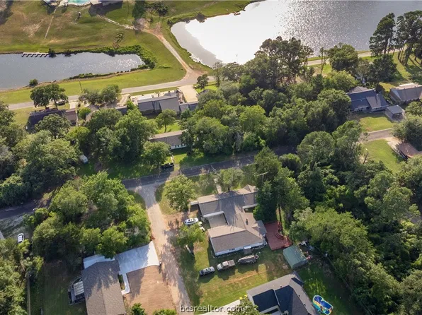 334 Fountain Bleau Ln, Normangee, TX 77871