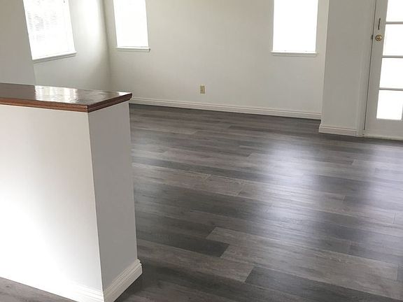 4th image of 207 N Alhambra Ave