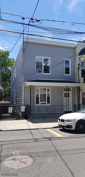 2nd image of 125 69th St
