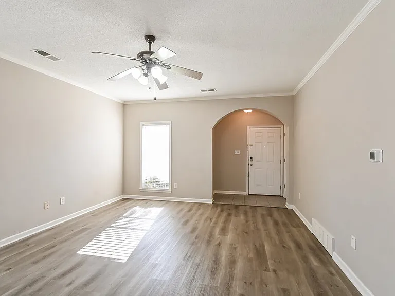 8730 Eagle View Dr — Photo 6