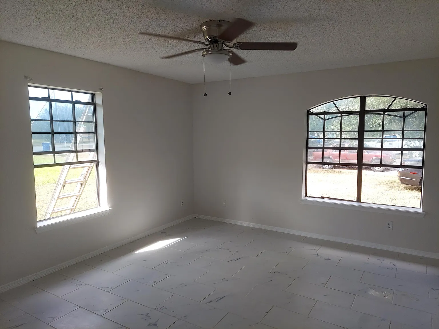 3 bed, 1201 sqft, $1,700 — Photo 3